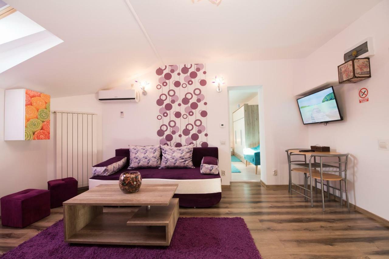 Queen Holiday Apartment Bucharest Exterior photo